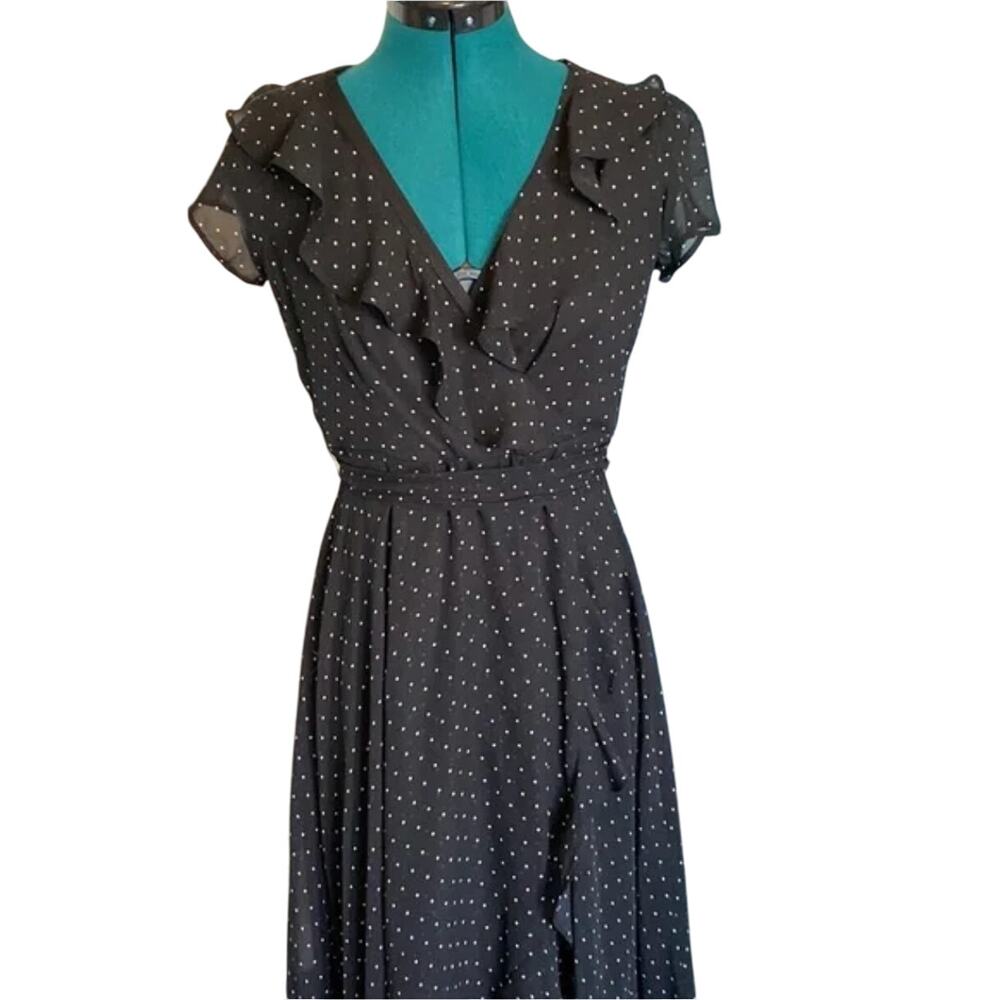 Danny and Nicole Polka Dot V neck ruffle dress 4 Petite